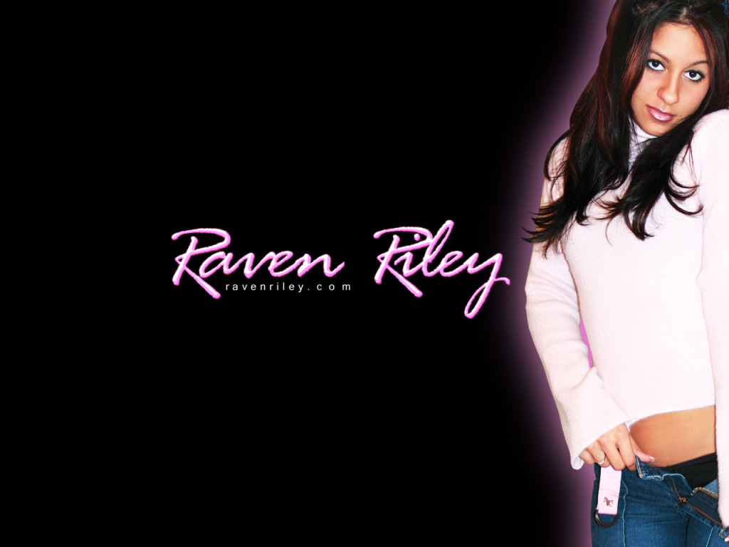 Raven Riley Wallpaper - 1024x768